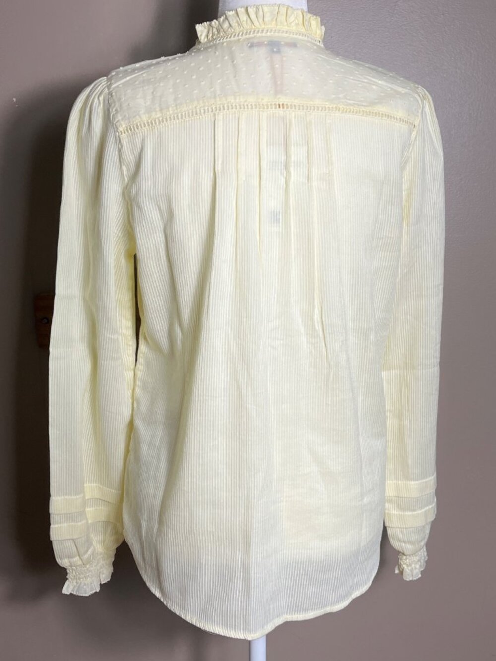 NWT Quince Peasant Blouse Textured Custard Pale Yellow Dainty Cottagecore Wom M - Picture 7 of 10